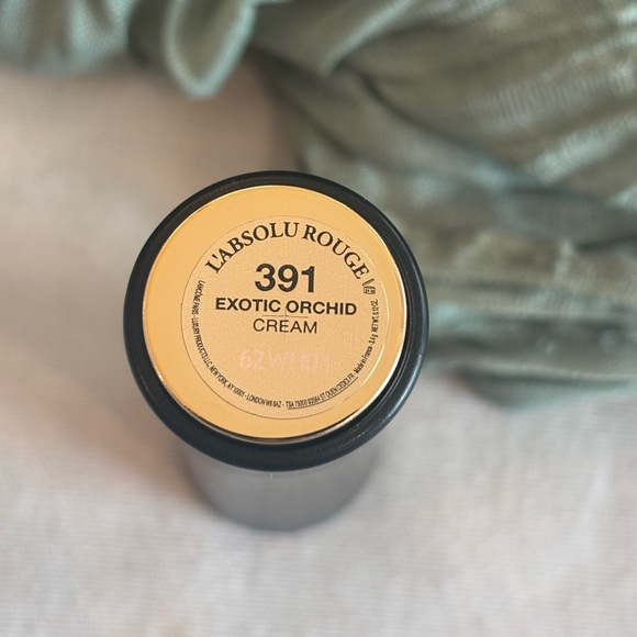 Lancôme L’Absolu Rouge Cream Lipstick • Shade 391 Exotic Orchid • Full Size - Picture 3 of 5